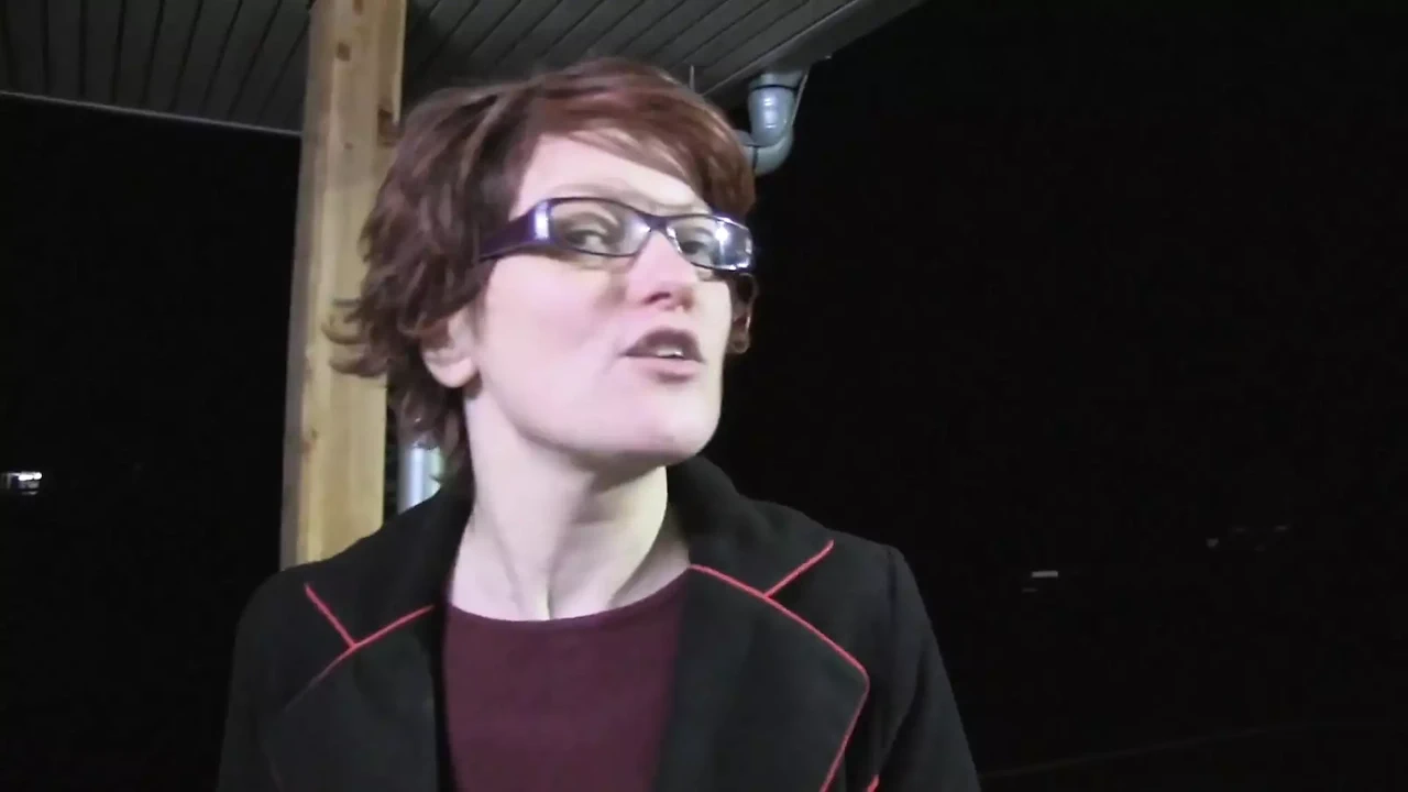 午夜在我的车里后入约会