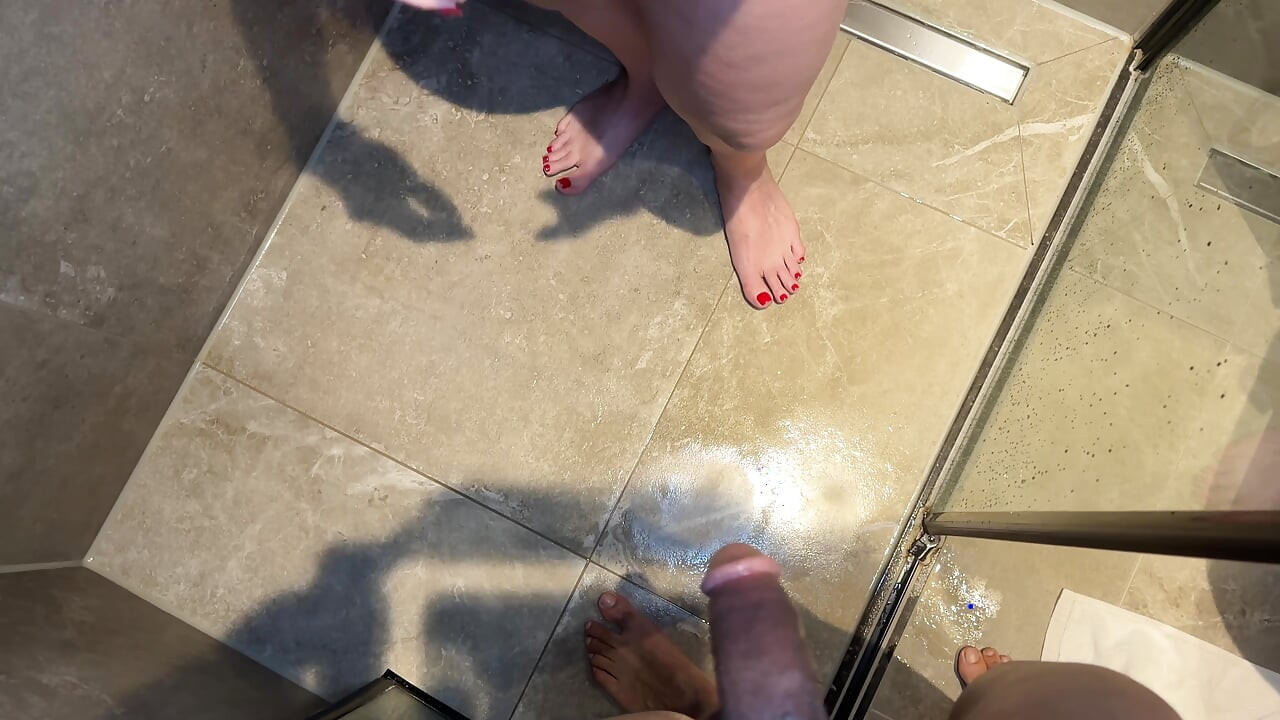 Han sluttede sig til mig i badet, og tingene eskalerede