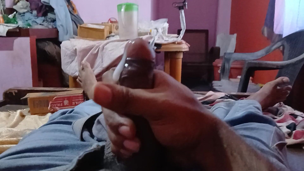 Amateur solo dick stroking session in bedDaddy dick amateur masturbation hand job Big Daddy dick amateur masturbation Part 3 Ama