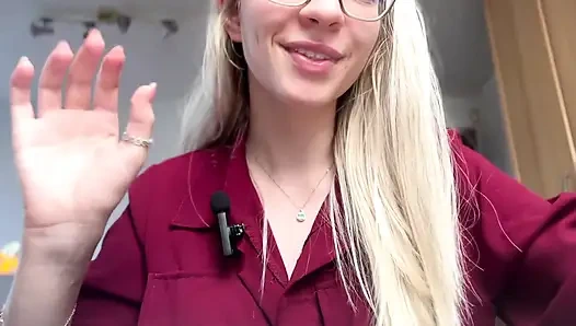 Gadis kejam menghukummu dengan menggelitik asmr