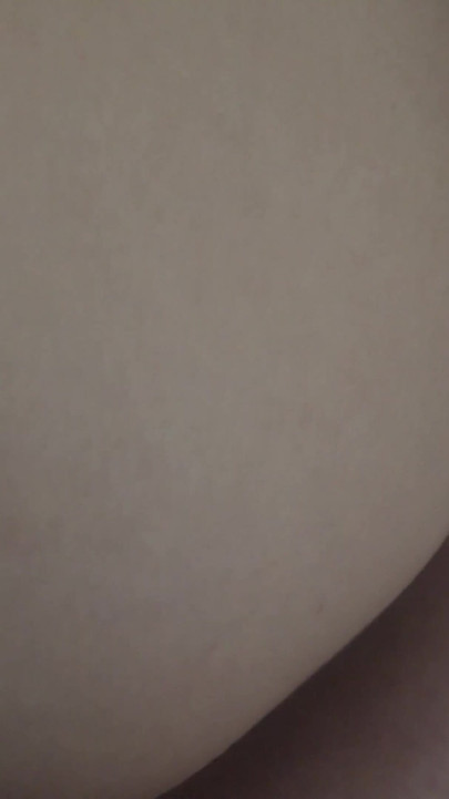 Ali Jones過來快速親吻，讓你脫光她的衣服讓她射精，然後狠狠操她（內射） | 短片 2