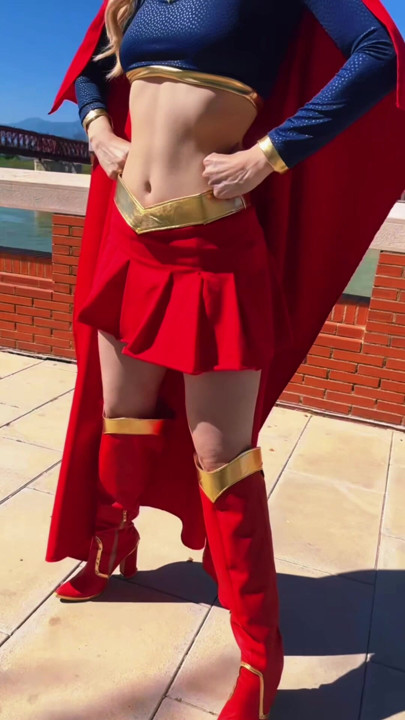 おお、スーパーリッサ、そして私はあなたの暑い日を救うためにここにいます