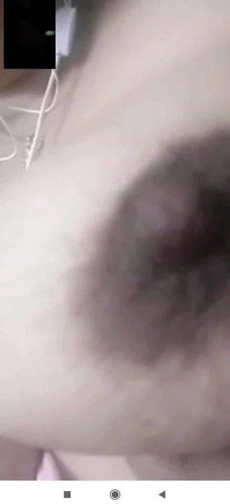 Indian porn aunty showing bobos