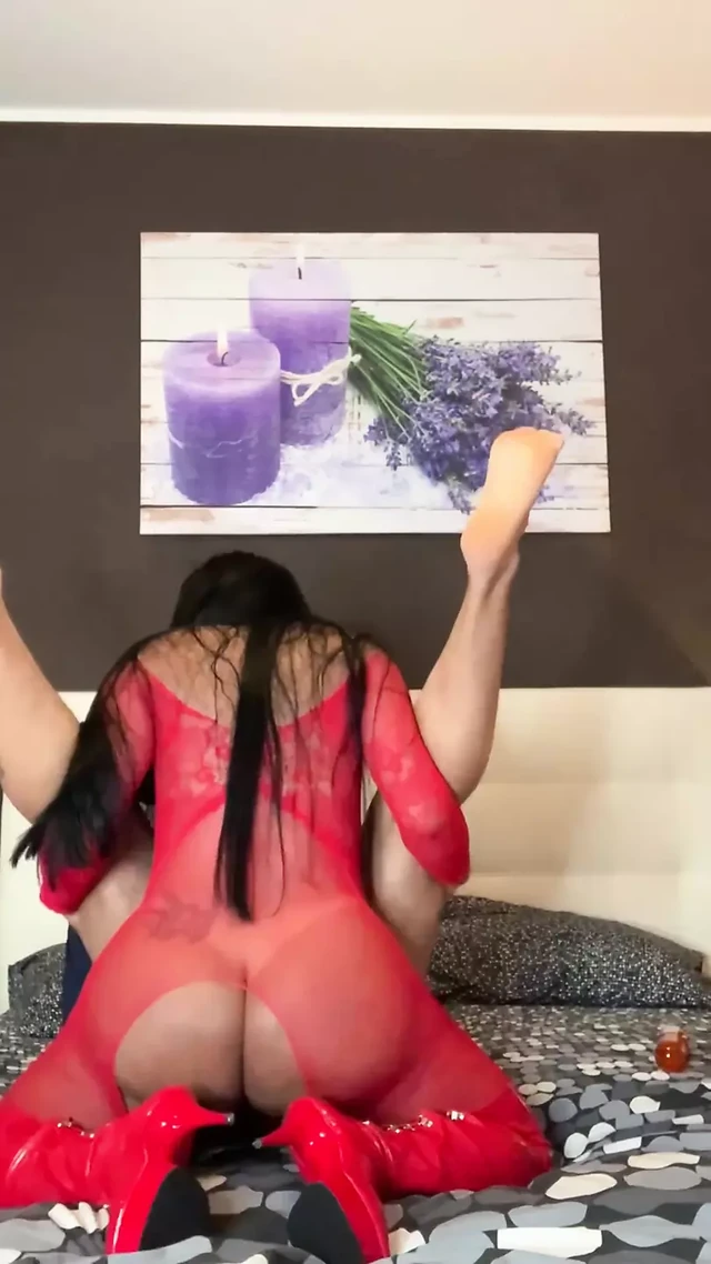 Aylla Gattina in Her Beautiful Outfit Gives Her Sex Slave a Nice Treatment