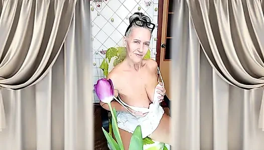 Hot Housewife Lukerya Flirts Online and Shows Off Her Appetizing Feet