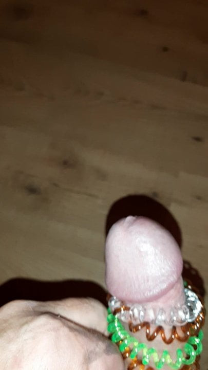Dildo am schwanz ....