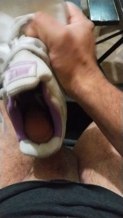 Jebanje rupe u mom Nike zraku... Svrši unutra. Prikolica