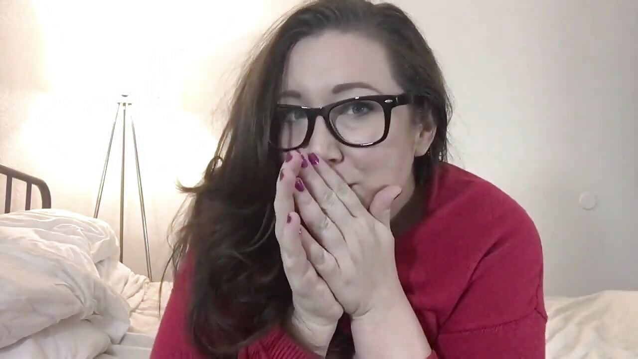 Jayne gets cozy with herself