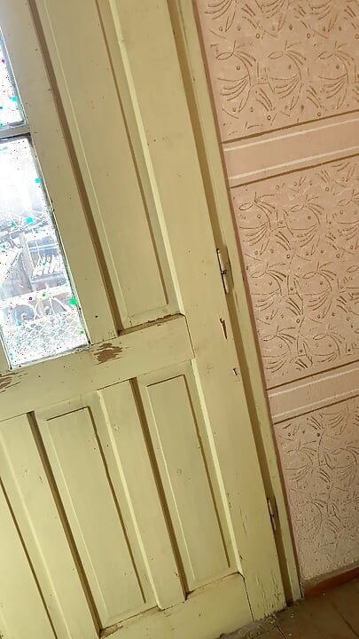 朝の甘い足と胸