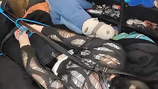 Sakso çekiyor harnes hogtie