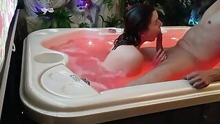 Traindo minha namorada com Aleya Sun em uma banheira de hidromassagem