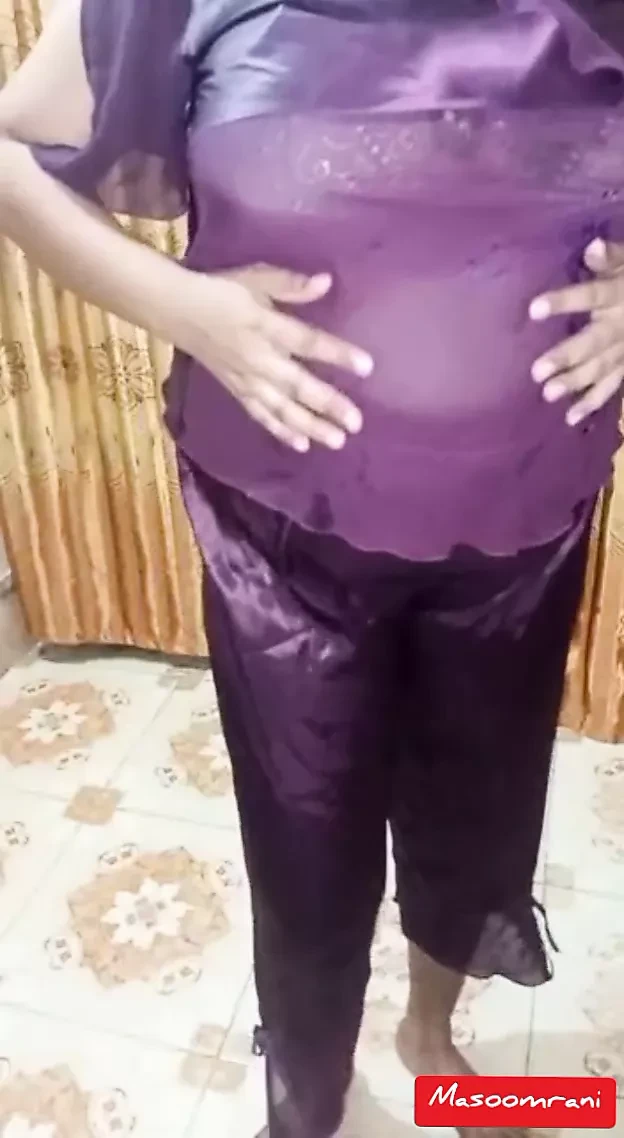 Pakistani panjabi village bhabhi in hot. she's doing masterbation #Lund ki talab