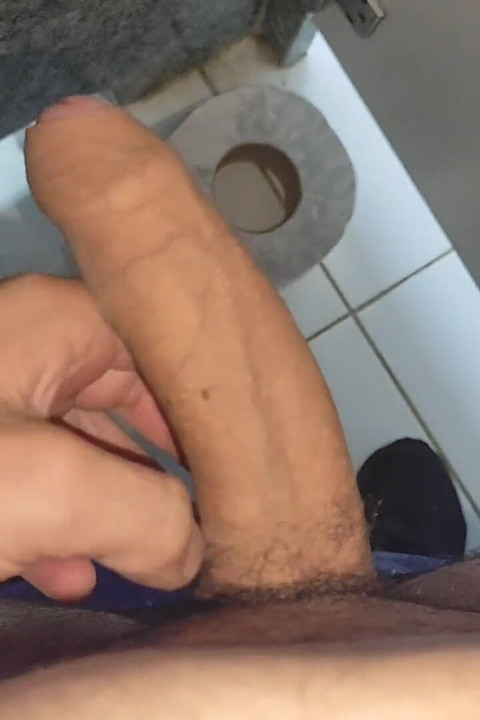 欲望で爆発する静脈のシュールなクローズアップ。