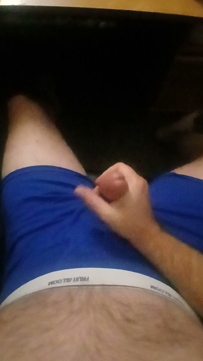 Jerking in blue Fruit of the Loom boxerbriefs with verbal