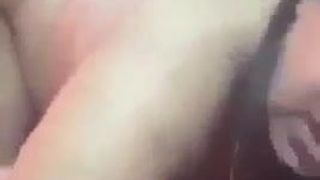 Vidéo torride d'une femme au foyer desi baisée en disant Karo Jor SE