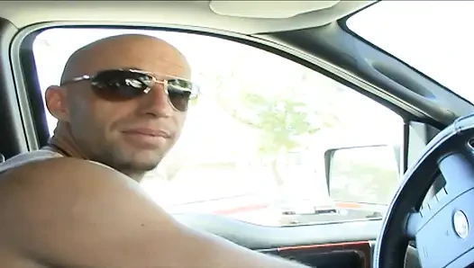 Amatör amcığın muhteşem neşeli amcığı majestic pecker için tamamen açık bekliyor