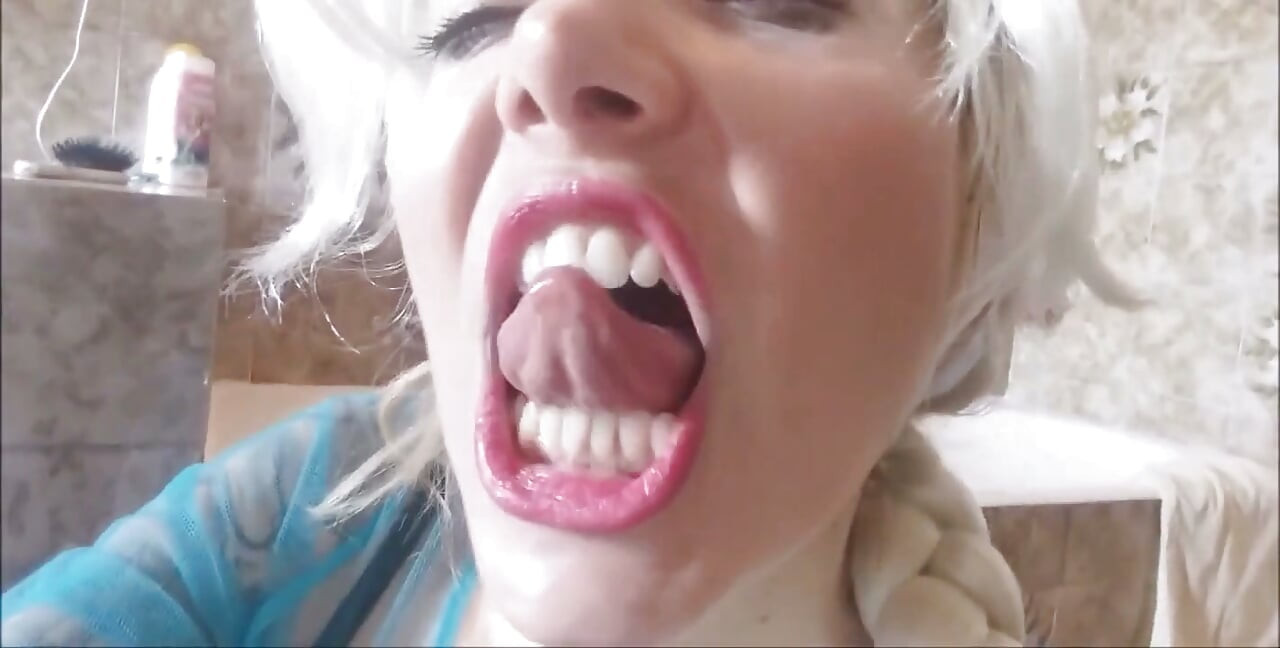 Queen Elsa แก้ผ้าขอเย็ดตูดเธอ! เธอไม่แข็งเลย!
