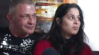 Deutsche Unschuldige Studentin mit versautem Ehepaar zum Ficknachmittag