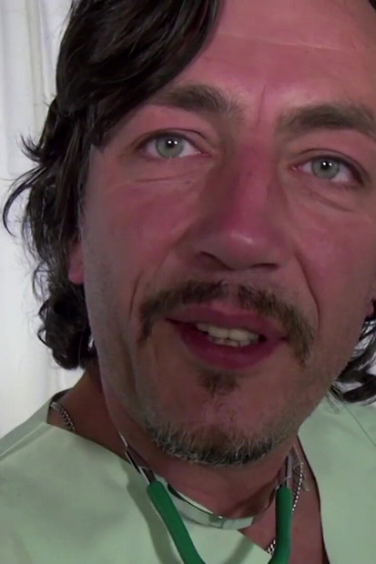 Pantat besar matang dikongkek pantatnya dalam seks bertiga