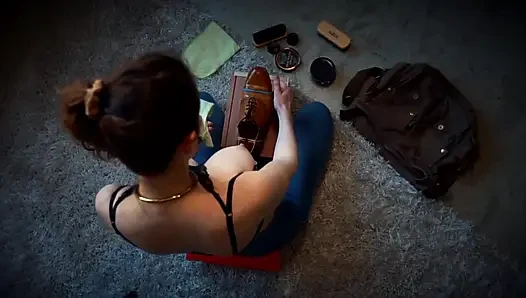 Sexy Shoe Shine