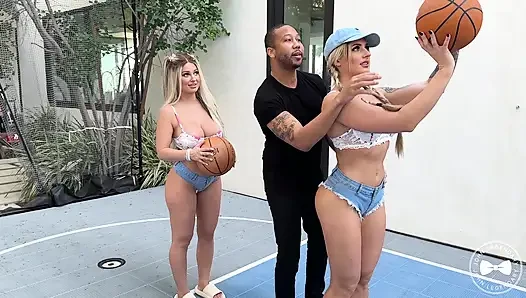 Pawg semok ini dientot habis-habisan sama kontol besar pria kulit hitam di lapangan bola basket