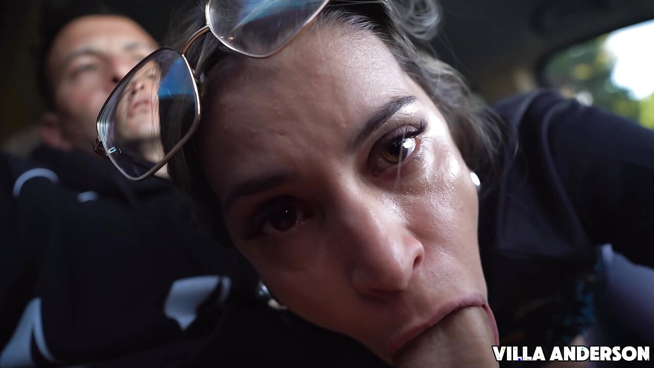 Fulfilling the Bet - Blowjob in the OPEN AIR