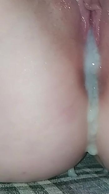 Huge creampie amateur. Lot of cum flows out of pussy