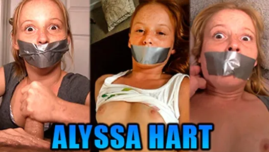 La pequeña pelirroja Alyssa Hart con cinta adhesiva amordazada en tres videos fetichistas de mordaza caliente