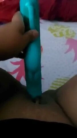 Dildo fucking pussy