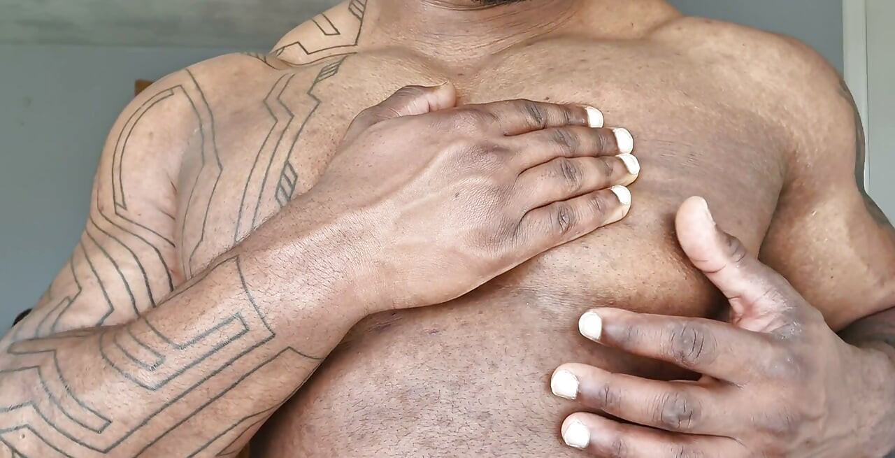 Who Loves a Chest Bounce and Nipples Play.