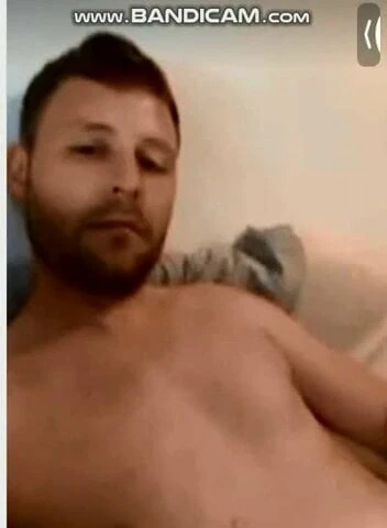 Scott Neal jerks off in front of the cam