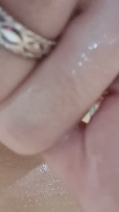Orgasm and pussy expansion in the tub... | Clip 2