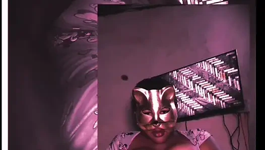 Mastürbasyon yapıp boşalırken bedenimin tadını çıkarmanı istiyorum