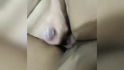 Aku dan temanku ngentot beberapa saat pulang kerja dan hal ini terjadi