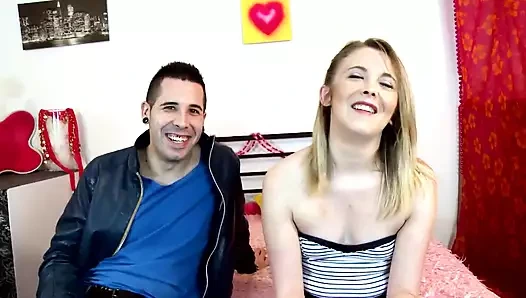 Cristal bardzo si cewek hot rambut pirang yang lagi sange berat