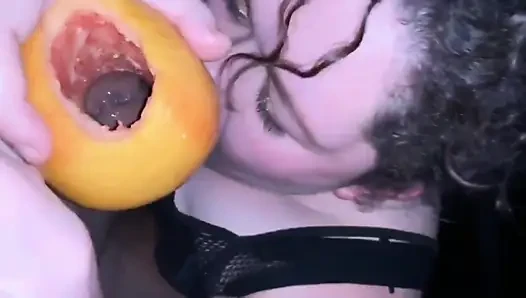 Youngenglishbbw büyük zenci yarağı Nata4sex greyfurt gırtlağına kadar alıyor