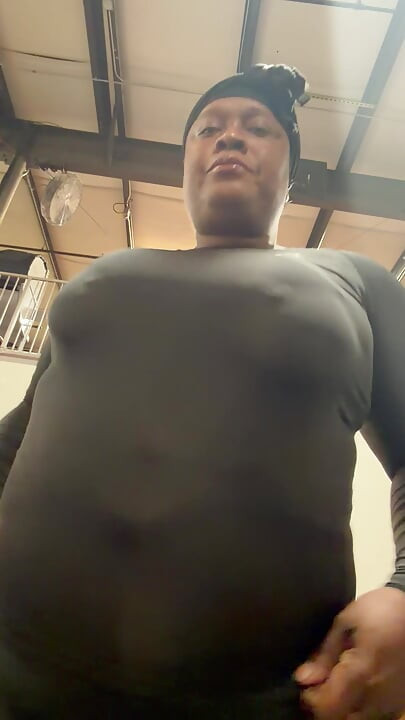 Ts Kayla working out at gym
