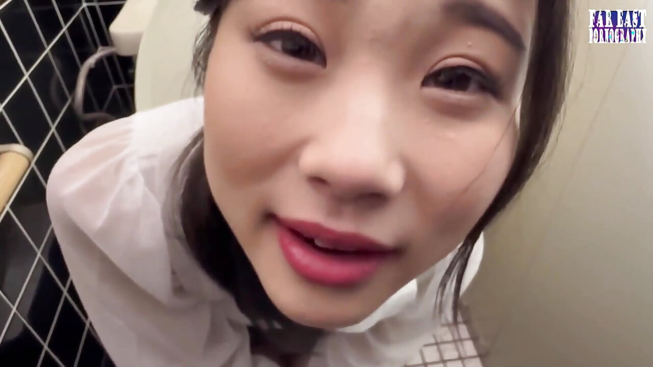 Bare Nip Stroll Where Crowded Eyes Spark a Hot, Tight Peak on Her Perky Tips Phase.2