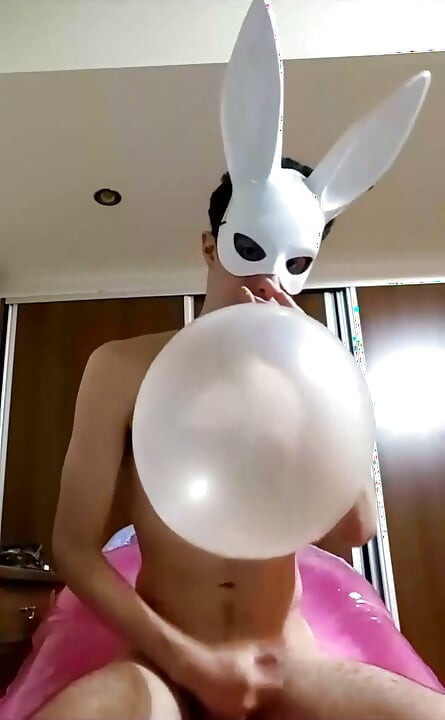 Bunny Looner Is Blowing up His Inflatable Pink Chair and a Big Clear Balloon While Masturbating on Stream