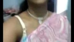 Sexy North Indian aunty boobs