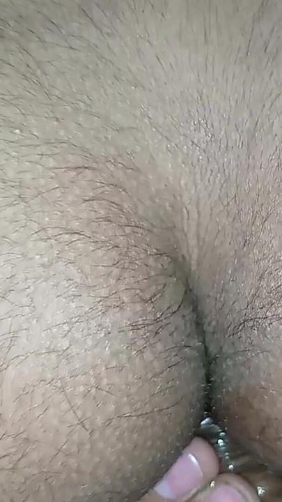 “我的继兄弟亚历克斯·阿蒂坐在我的黑鸡巴上”的情感时刻