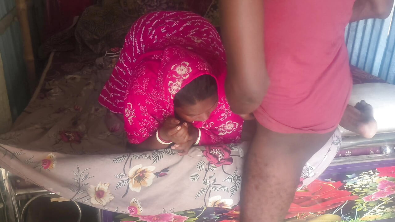 Desi hot bhabhi ko doggy style mein chudai ki