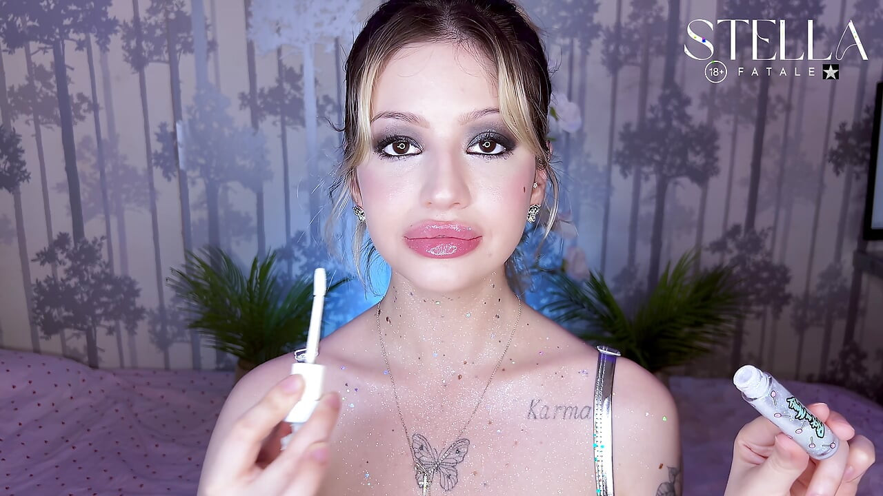 Lips Fetish Glitter Gloss Tease with My Plump Lips