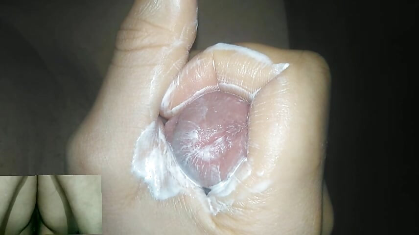 व्हिडिओ कॉलवर सोलो हस्तमैथुन.