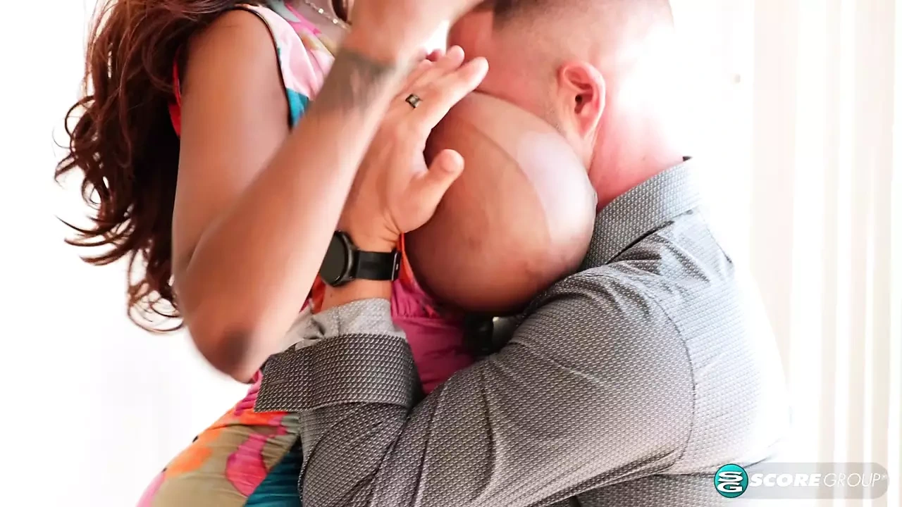 Lia lovely: một rack được thực hiện cho romping