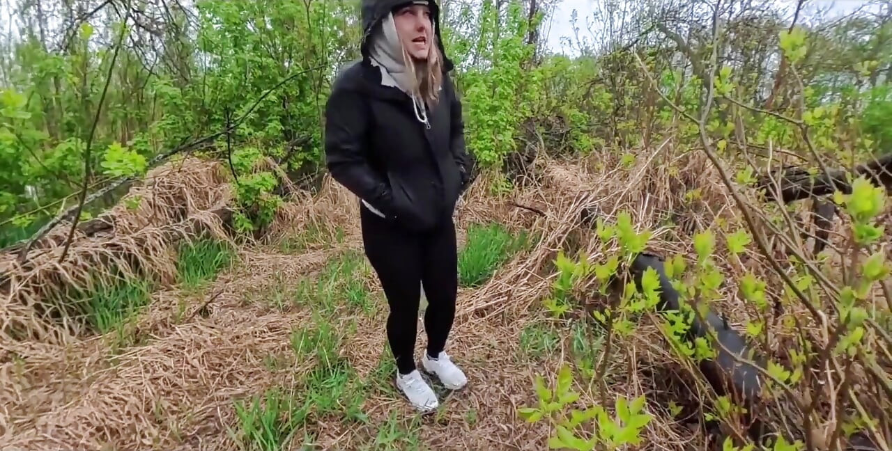 Hot Babe Used in Nature Cumming Hard and Almost Caught