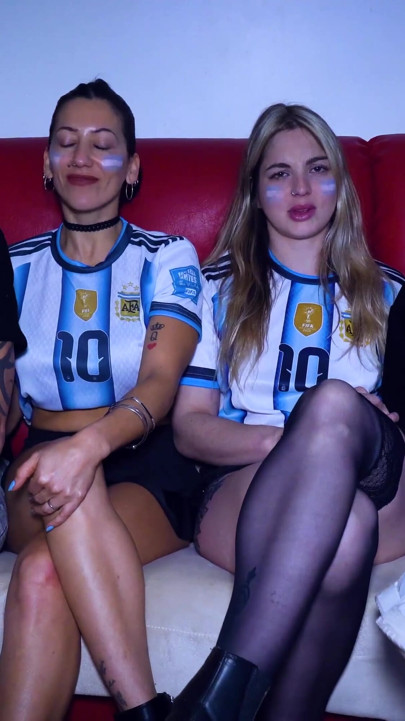 when you get together with a friend to watch the soccer game and you end up to celebrate FIT-keilabassi-when you get together with your partner | Clip 2