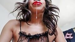 Dea femminile ebano dominazione femminile rosie Reed seduzione sensuale rossetto Fetish lecca-lecca succhiare schiavo prendere in giro