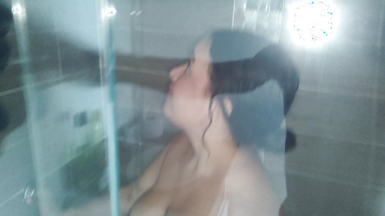 Curvă distractivă cu plasă cu urs spermă 10