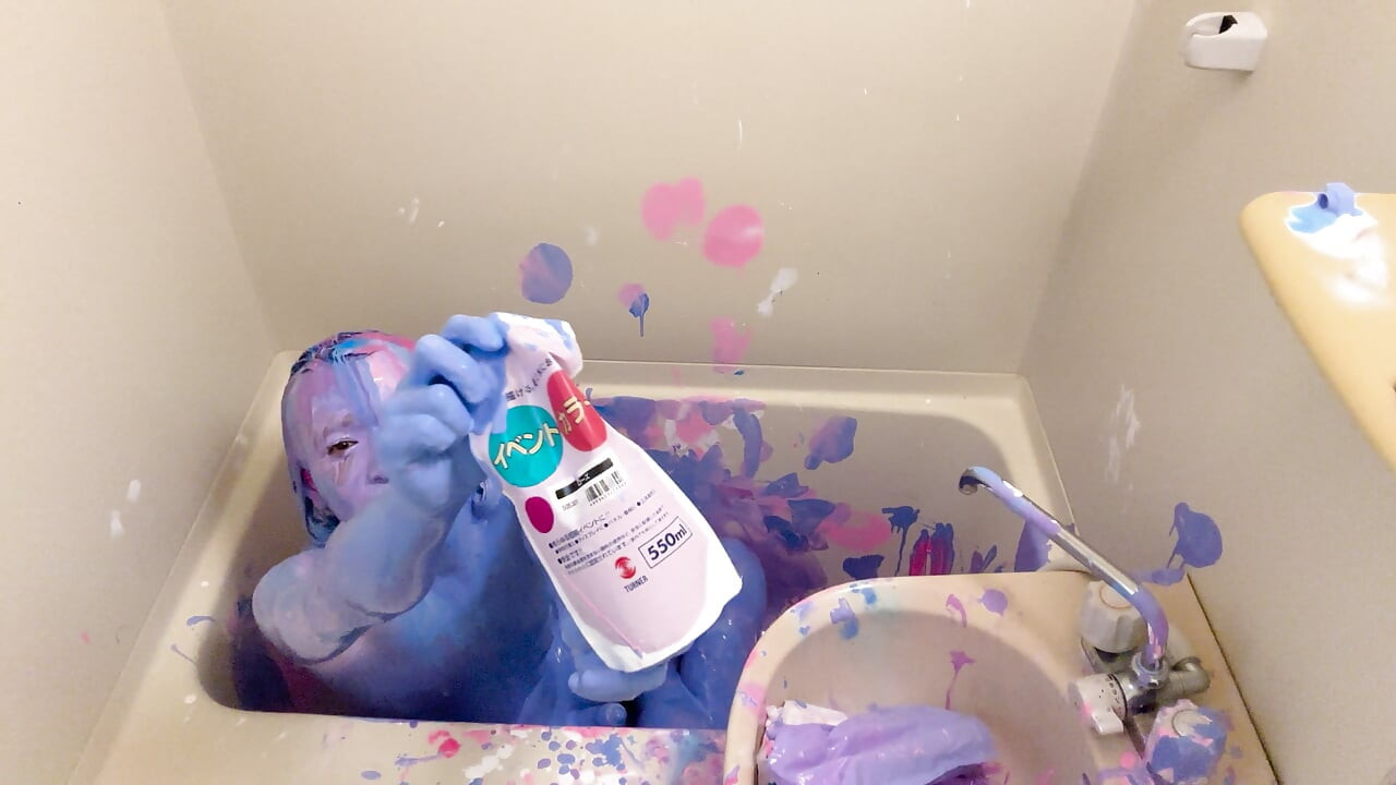 WET&MESSY Messy Play: Covered in Paint by a Boy 2